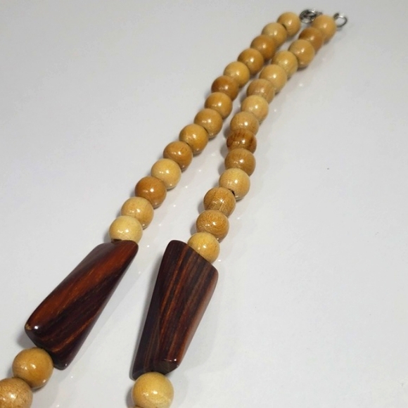 Vintage Artisan Brown &Tan Wood Beaded Necklace - Picture 7 of 8